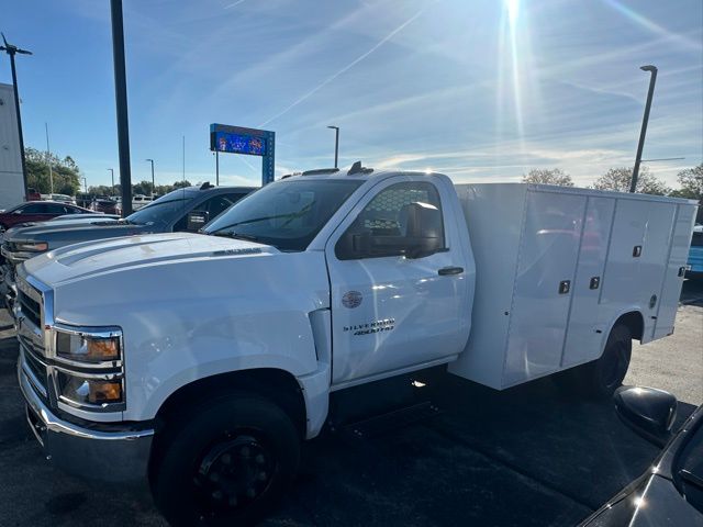 2023 Chevrolet Silverado 4500HD Work Truck