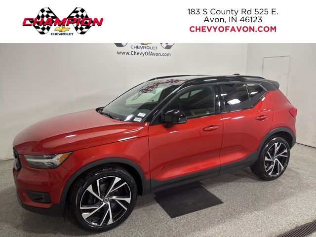 2021 Volvo XC40 R-Design