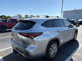 2025 Toyota Highlander Platinum